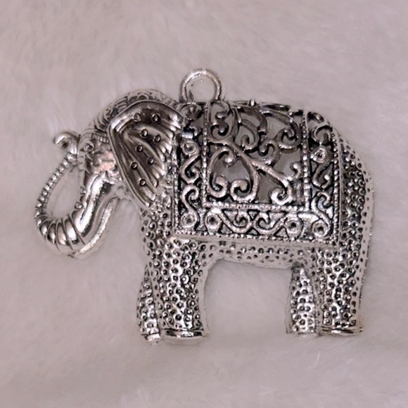 NEW IN BOX! 🛁🐘🚿 12 ANTIQUE SILVER ELEPHANT RUST PROOF SHOWER RINGS & HOOKS SET - Picture 4 of 16